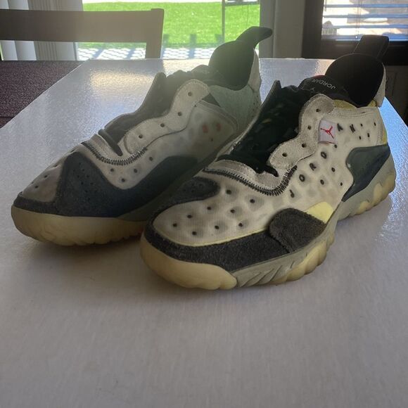 JORDAN Jumpman 000 23 Sneakers # CV8121-003 Size 10US